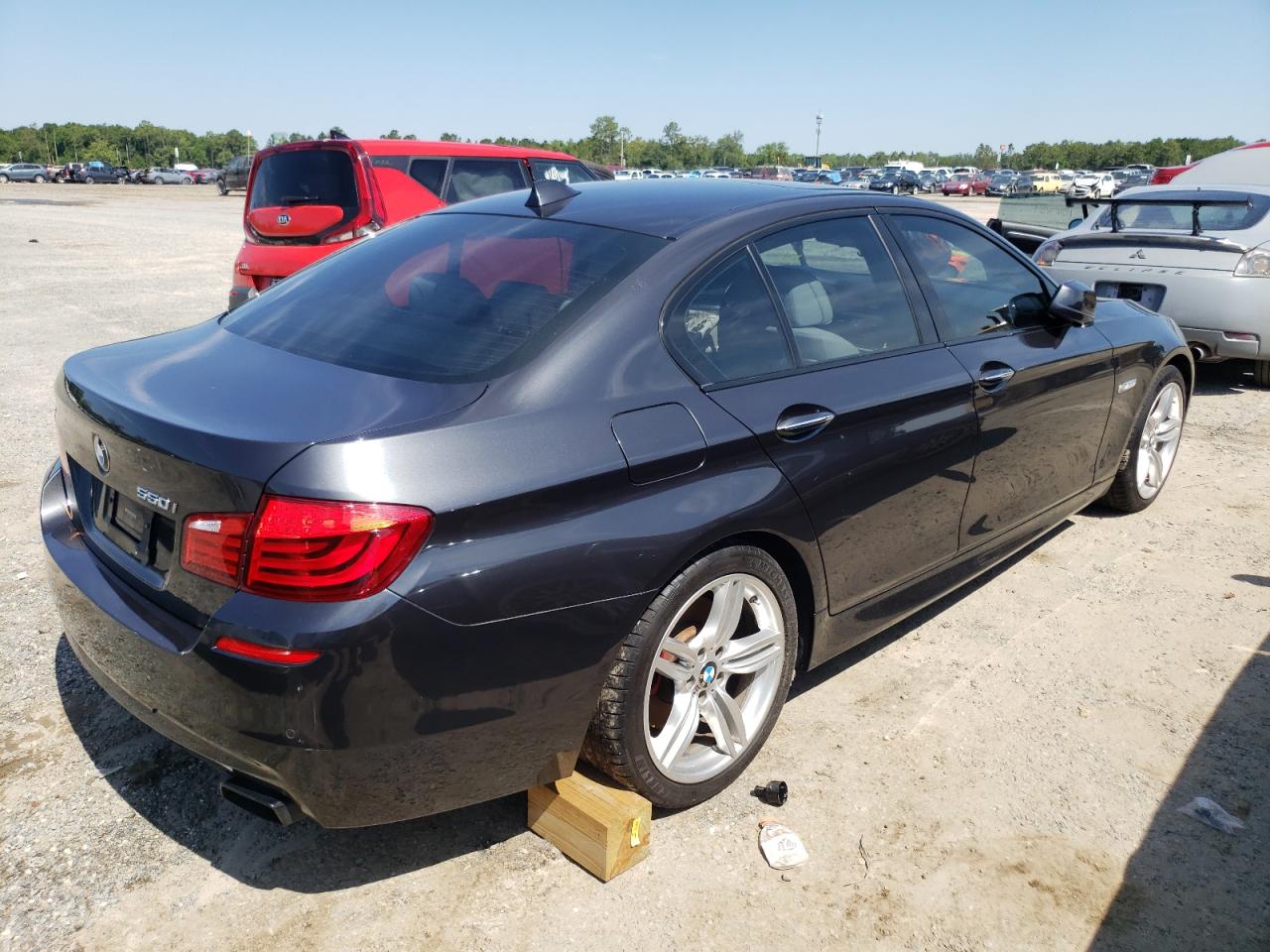 Photo 4 from auction – 2013 BMW 550 I with VIN WBAFR9C57DDX80702