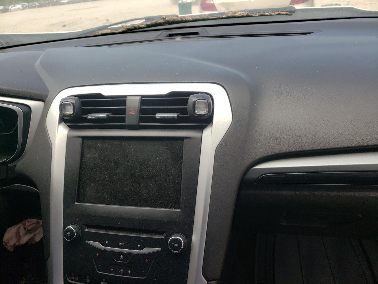 Photo 9 from auction – 2015 FORD FUSION SE with VIN 3FA6P0T98FR217326