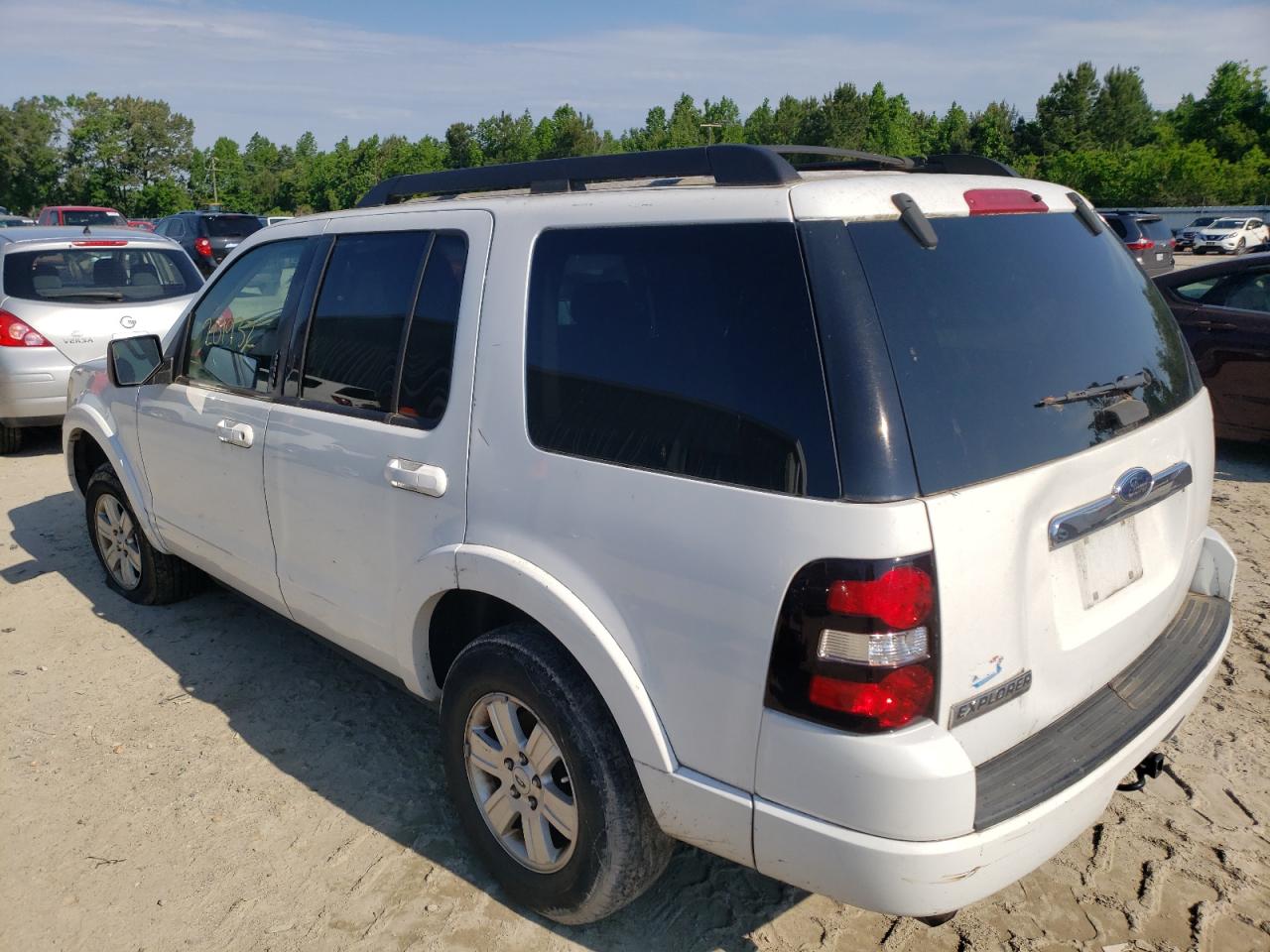Photo 3 from auction – 2009 FORD EXPLORER X with VIN 1FMEU63E49UA23447