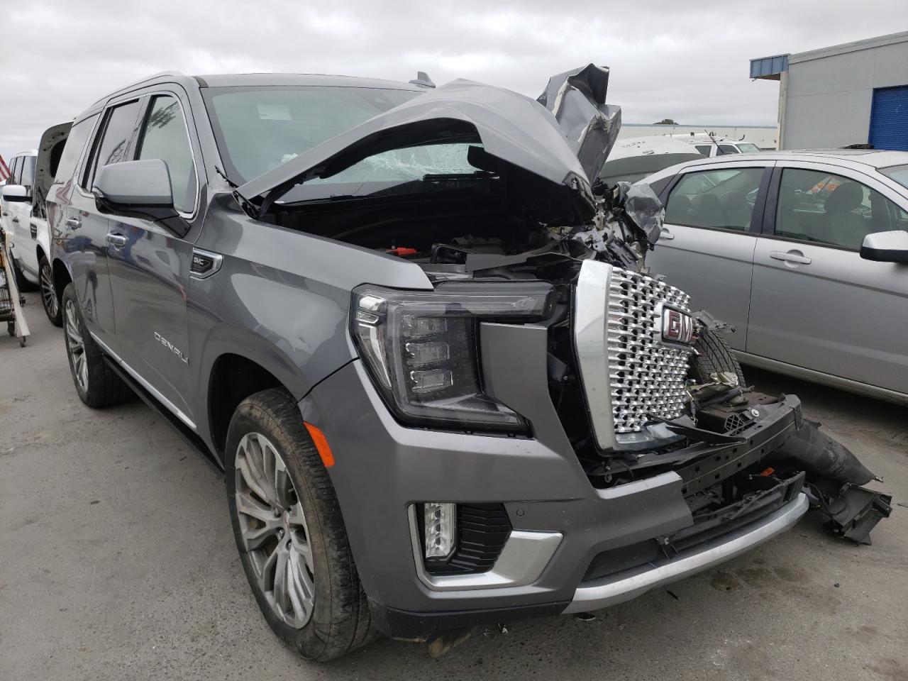 GMC YUKON DENA 2021 with VIN 1GKS2DKL7MR336932 - Photo from auction