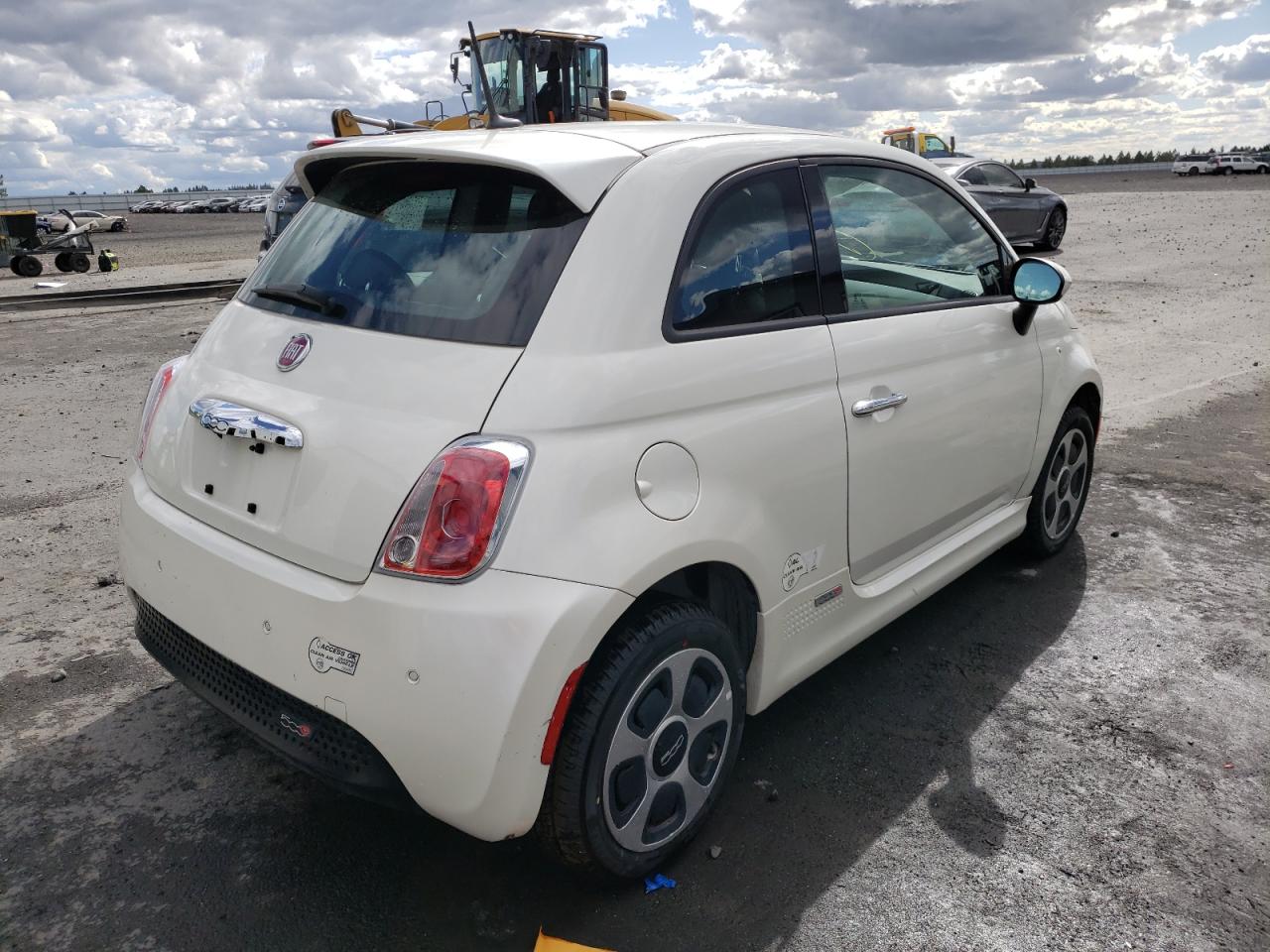 Photo 4 from auction – 2013 FIAT 500 ELECTR with VIN 3C3CFFGEXDT753421