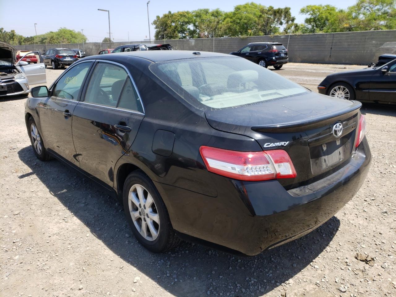 Foto 3 de la subasta – 2011 TOYOTA CAMRY BASE con VIN 4T4BF3EK1BR208209