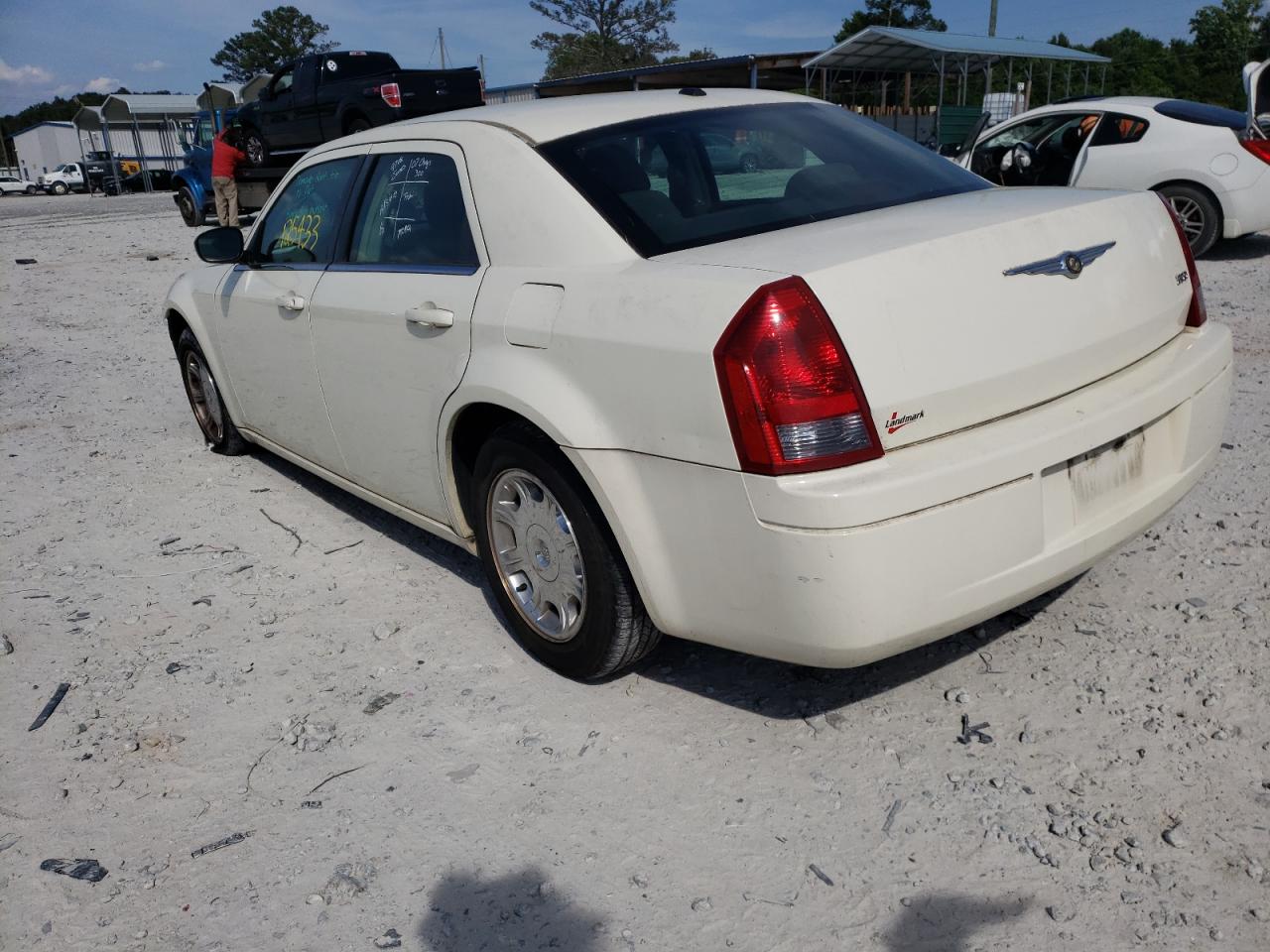 Photo 3 from auction – 2007 CHRYSLER 300 with VIN 2C3KA43R97H640371