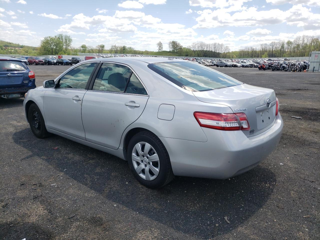 Photo 3 from auction – 2011 TOYOTA CAMRY BASE with VIN 4T1BF3EK8BU118128