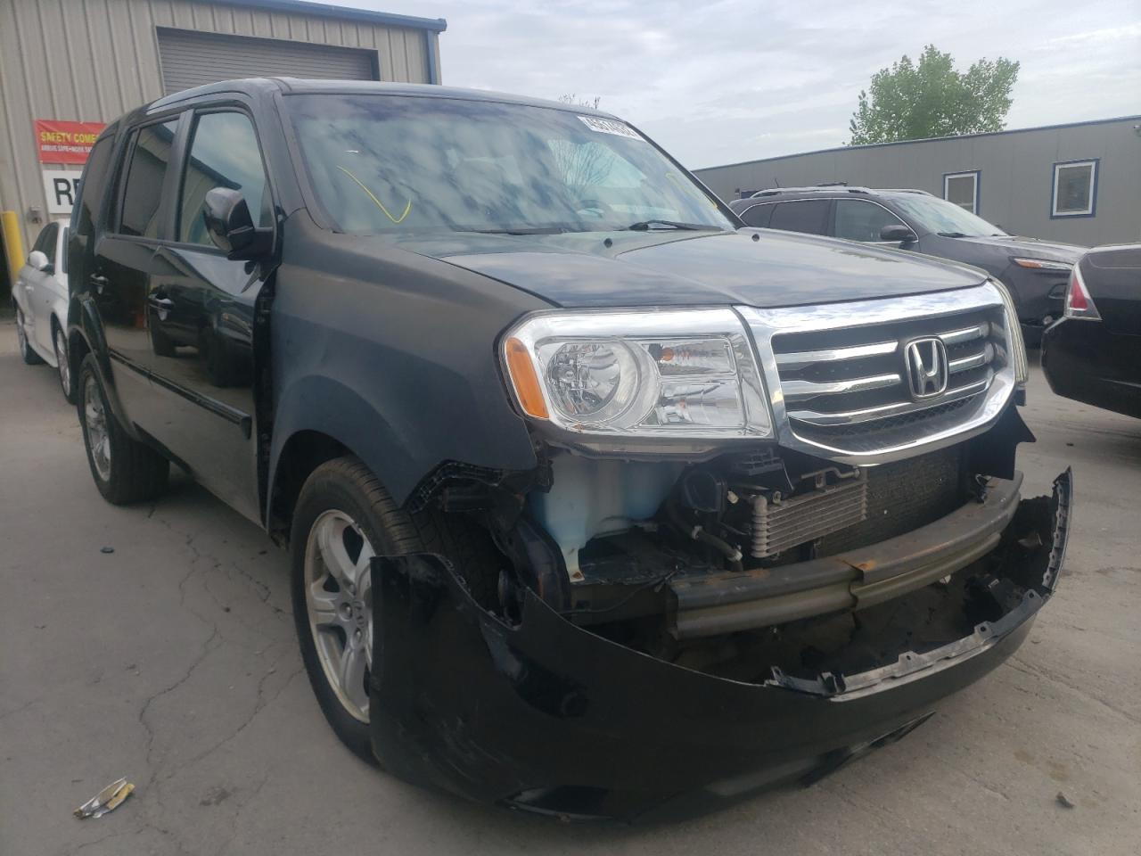 HONDA PILOT EXLN 2014 with VIN 5FNYF4H78EB011055 - Photo from auction