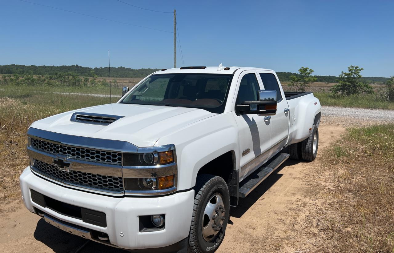 Photo 2 from auction – 2019 CHEVROLET SILVERADO with VIN 1GC4KYEY2KF146490