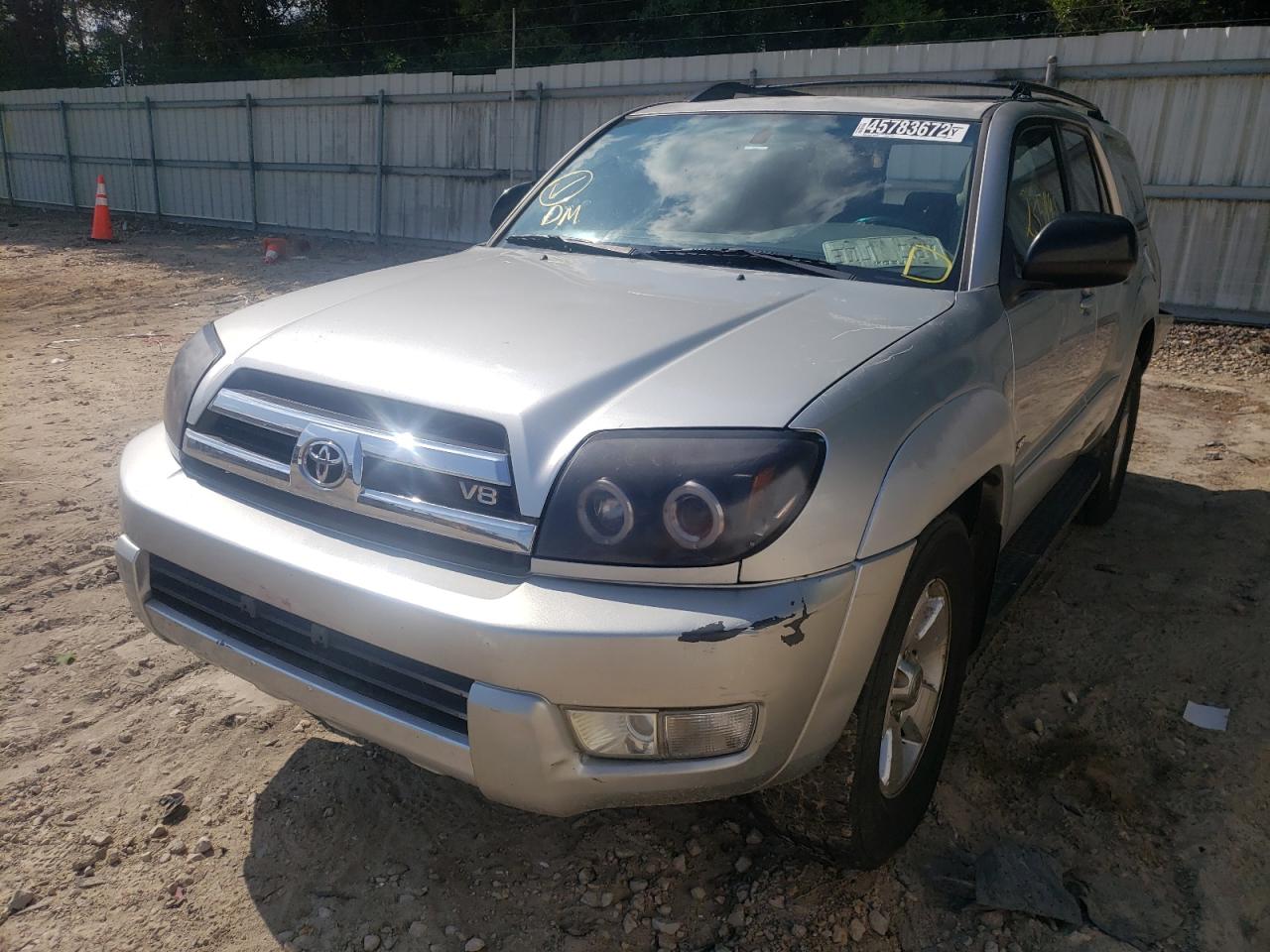 Photo 2 from auction – 2005 TOYOTA 4RUNNER SR with VIN JTEZT14R158006908
