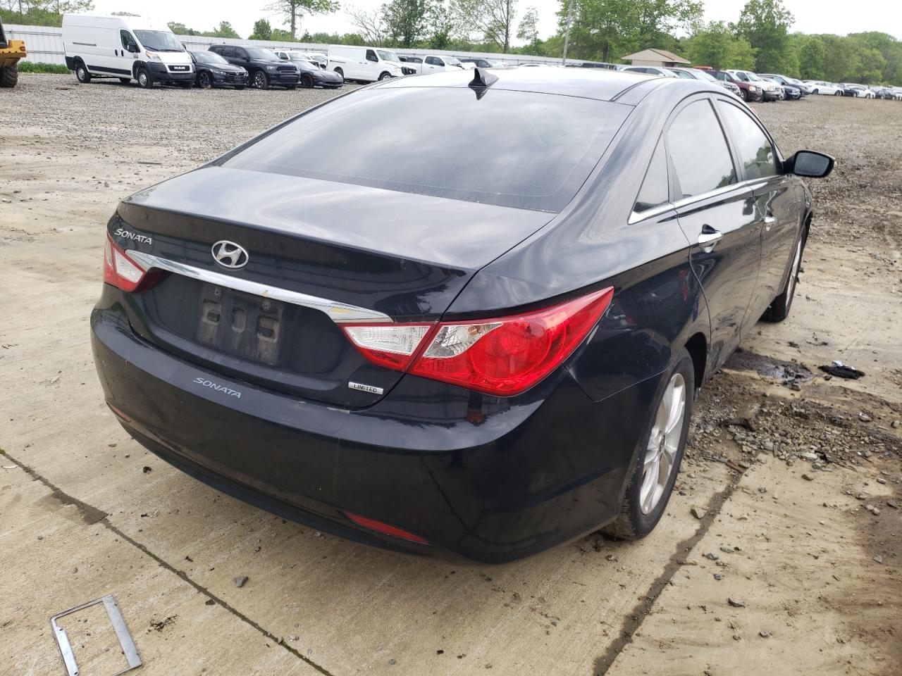 Photo 17 from auction – 2013 HYUNDAI SONATA SE with VIN 5NPEC4AC1DH607093