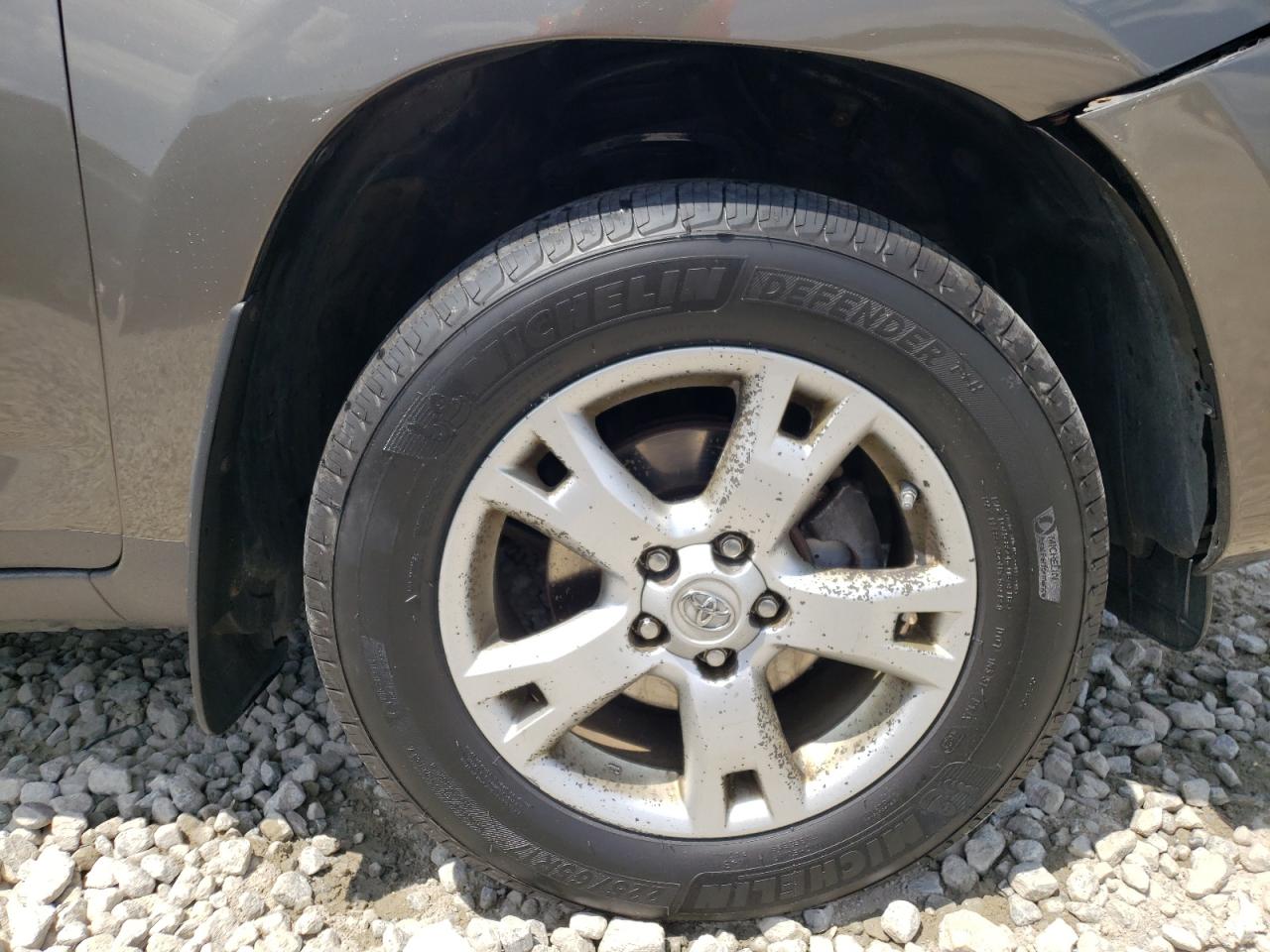 Photo 9 from auction – 2011 TOYOTA RAV4 with VIN 2T3BK4DV0BW051092