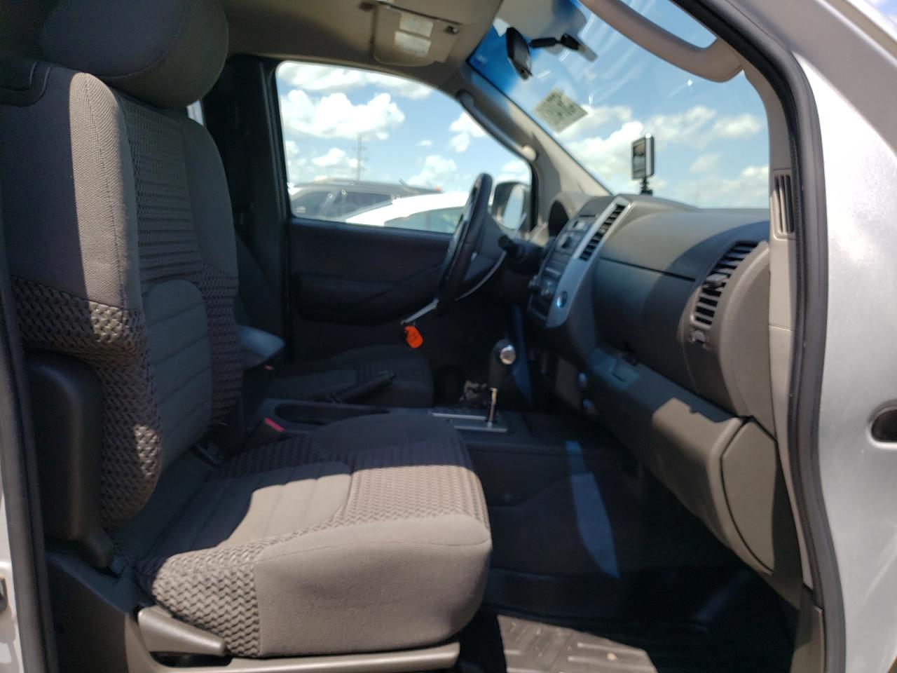 Photo 5 from auction – 2009 NISSAN FRONTIER K with VIN 1N6AD06W09C403943