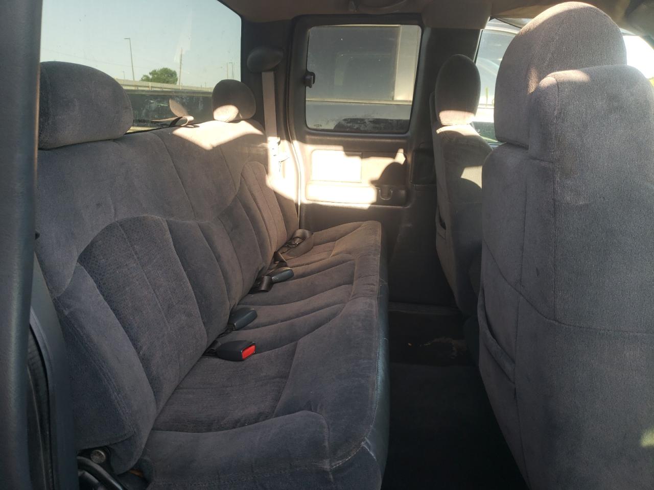 Photo 6 from auction – 2001 CHEVROLET SILVERADO with VIN 2GCEC19T411326907