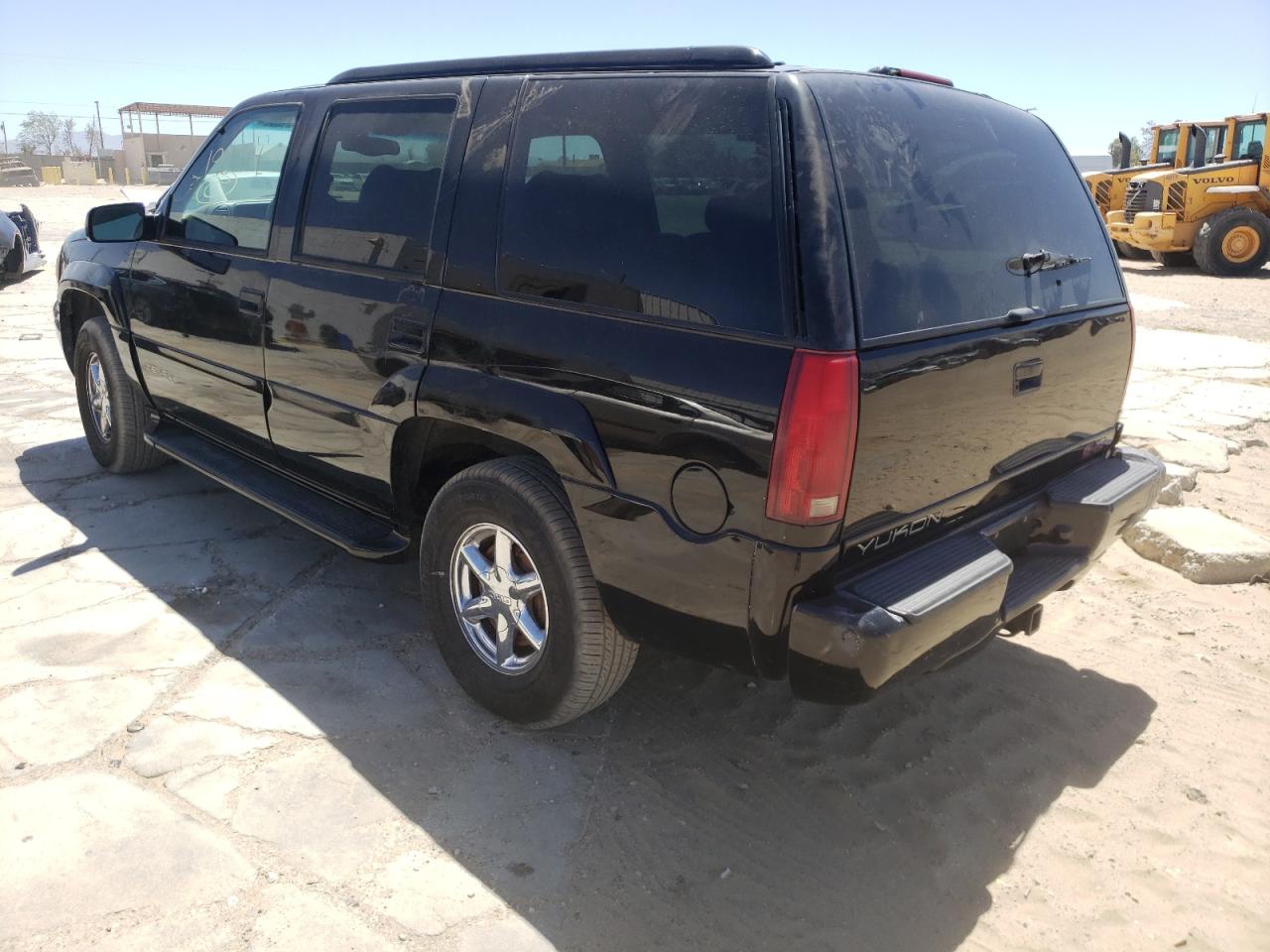 Photo 3 from auction – 2000 GMC YUKON DENA with VIN 1GKEK13RXYR163301