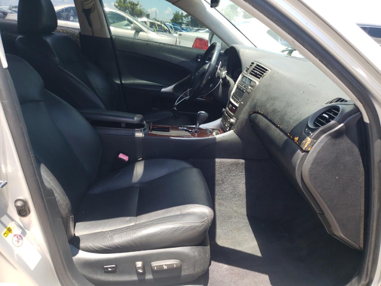 Photo 5 from auction – 2007 LEXUS IS 250 with VIN JTHCK262475009811