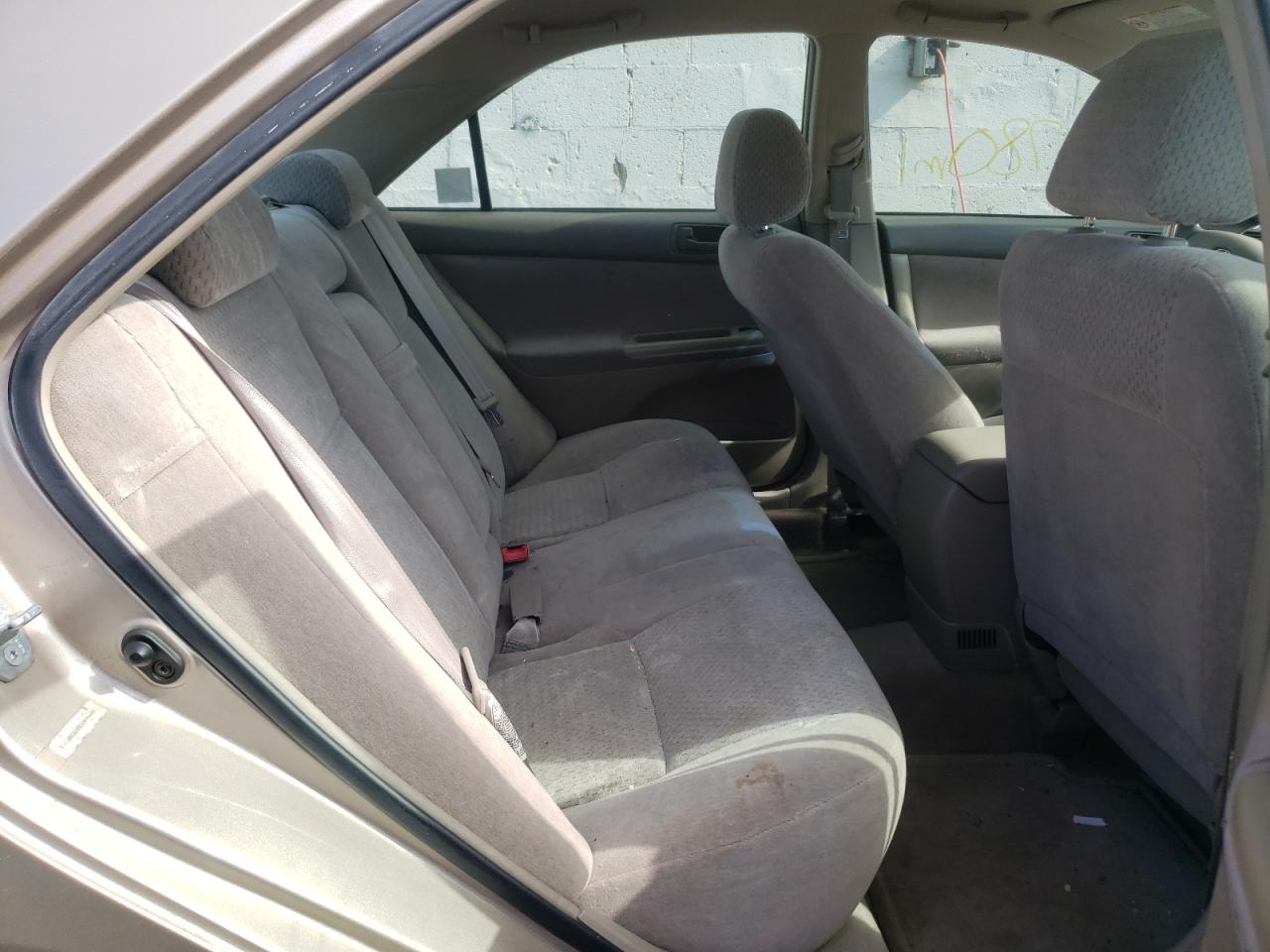 Photo 6 from auction – 2002 TOYOTA CAMRY LE with VIN 4T1BE32KX2U094681
