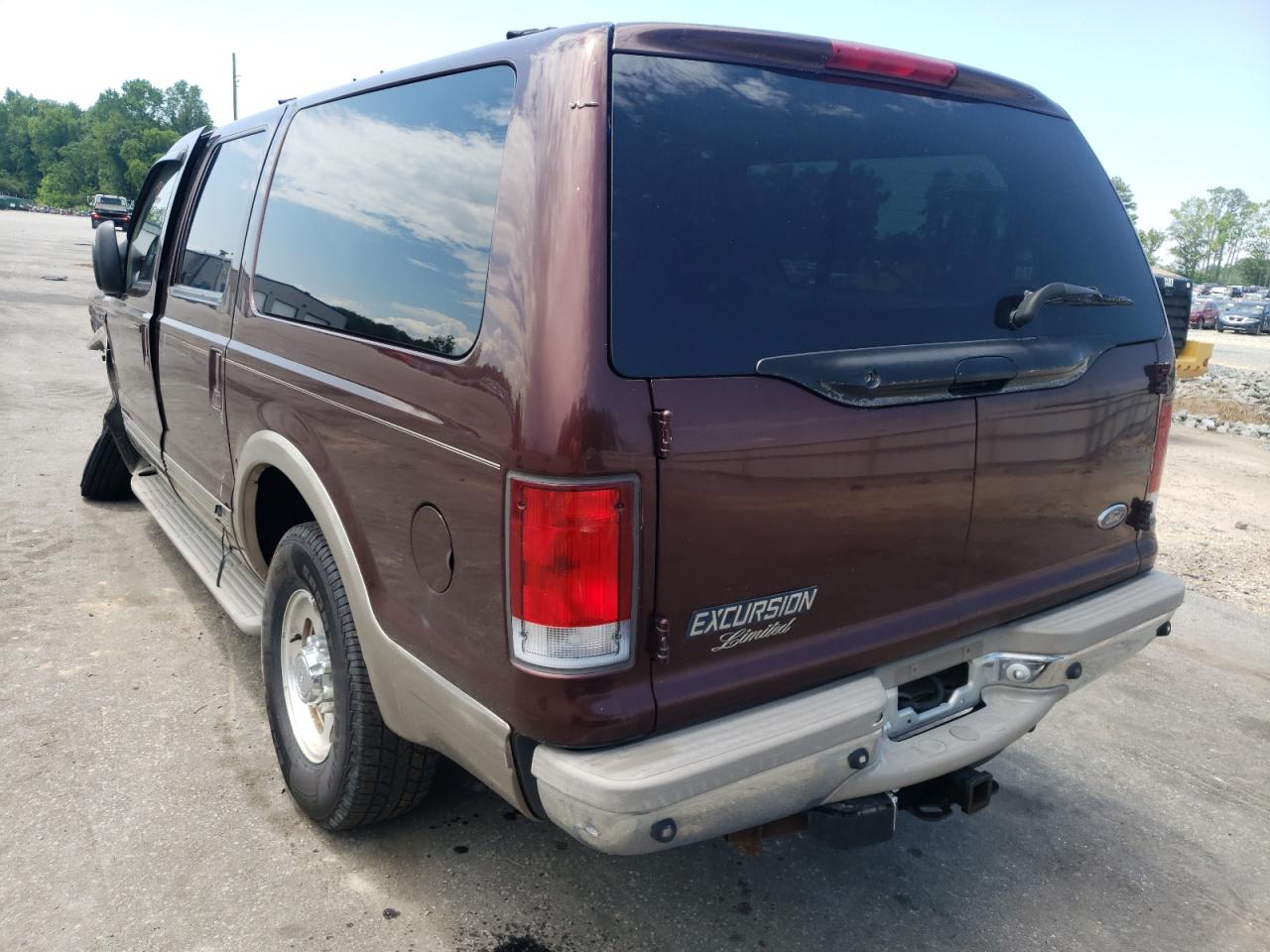 Photo 3 from auction – 2001 FORD EXCURSION with VIN 1FMSU43F41EA20000