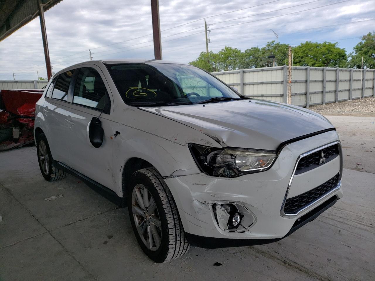 MITSUBISHI OUTLANDER 2014 with VIN 4A4AP3AU2EE029165 - Photo from auction