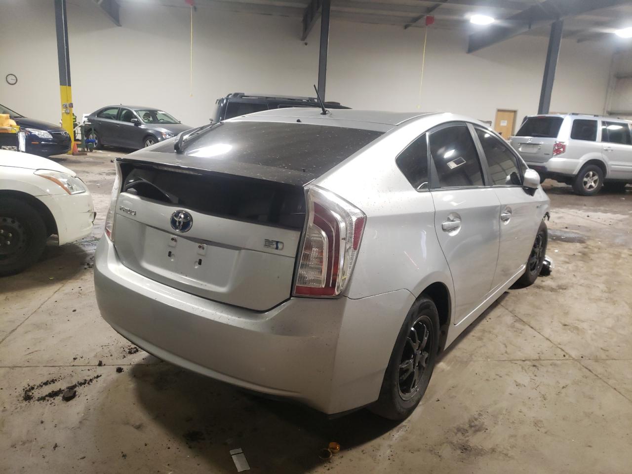 Photo 4 from auction – 2012 TOYOTA PRIUS with VIN JTDKN3DU3C1512343