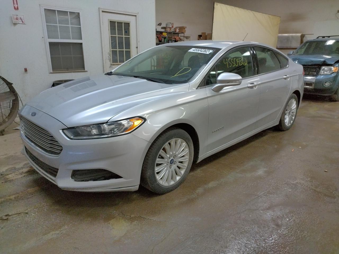 Photo 2 from auction – 2016 FORD FUSION SE with VIN 3FA6P0LU3GR262468
