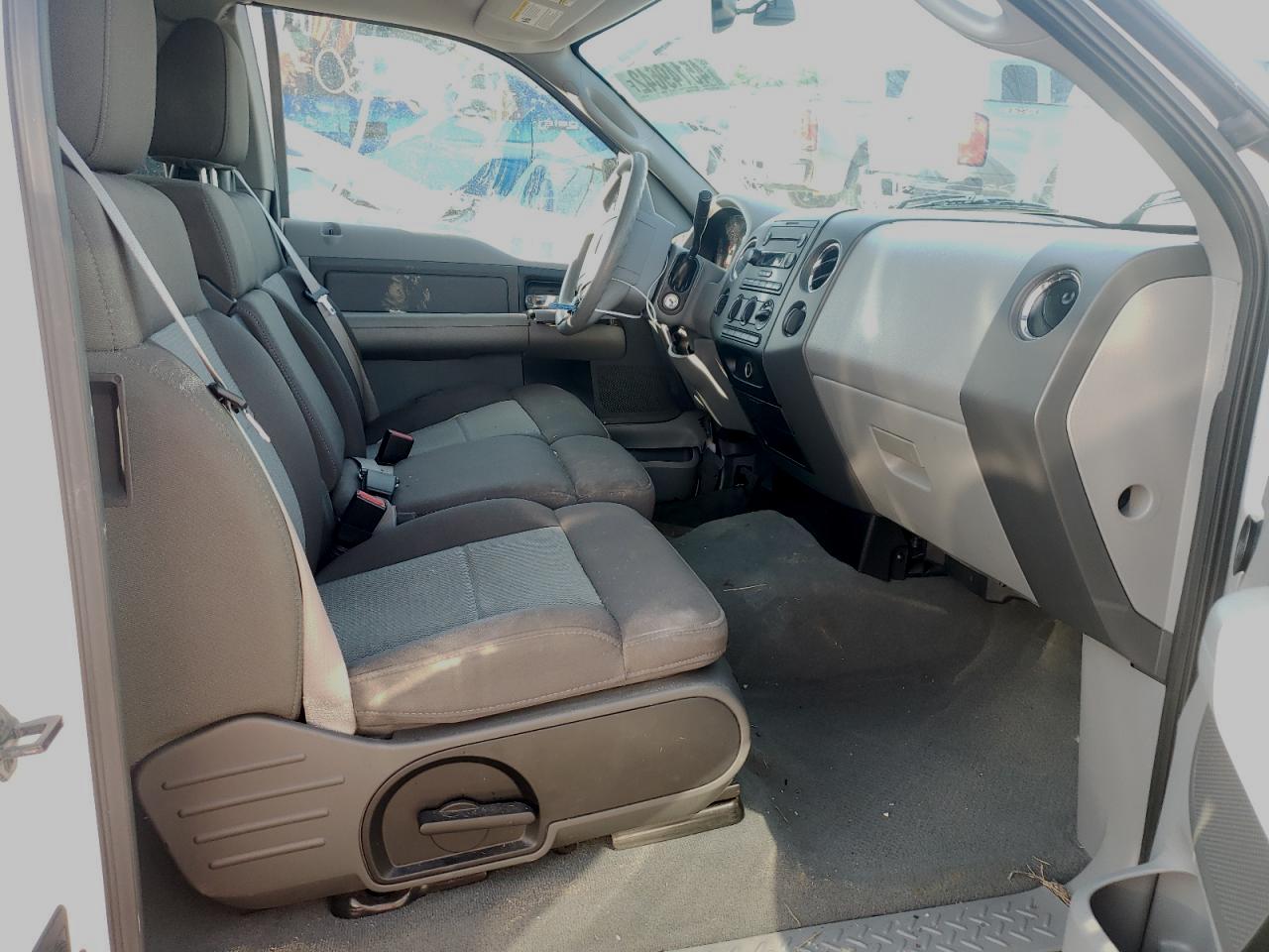 Photo 5 from auction – 2006 FORD F150 with VIN 1FTPX14556FA32065