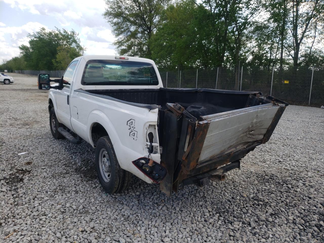 Photo 3 from auction – 2014 FORD F250 SUPER with VIN 1FTBF2B64EEA93619