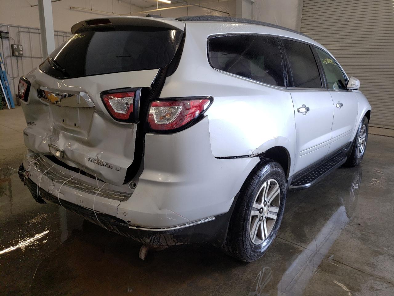 Photo 4 from auction – 2016 CHEVROLET TRAVERSE L with VIN 1GNKVHKD7GJ282870