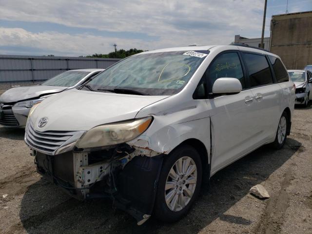 Photo 2 from auction – 2011 TOYOTA SIENNA XLE with VIN 5TDYK3DC5BS042604