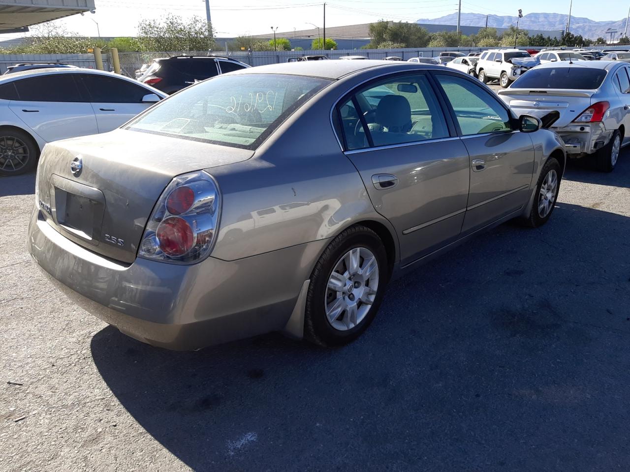 Photo 4 from auction – 2005 NISSAN ALTIMA with VIN 1N4AL11D15N402130