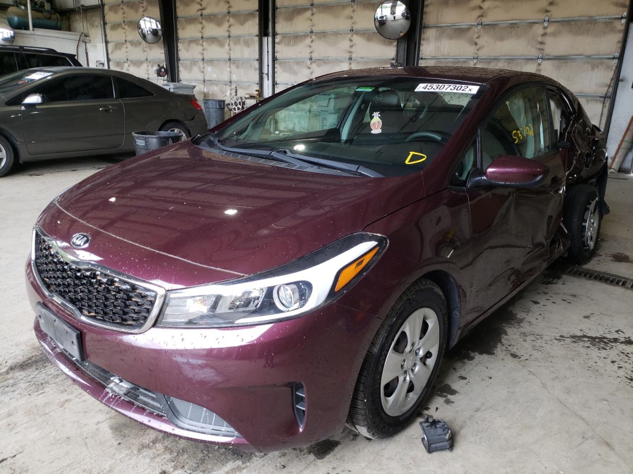 Photo 14 from auction – 2017 KIA FORTE LX with VIN 3KPFK4A74HE129935