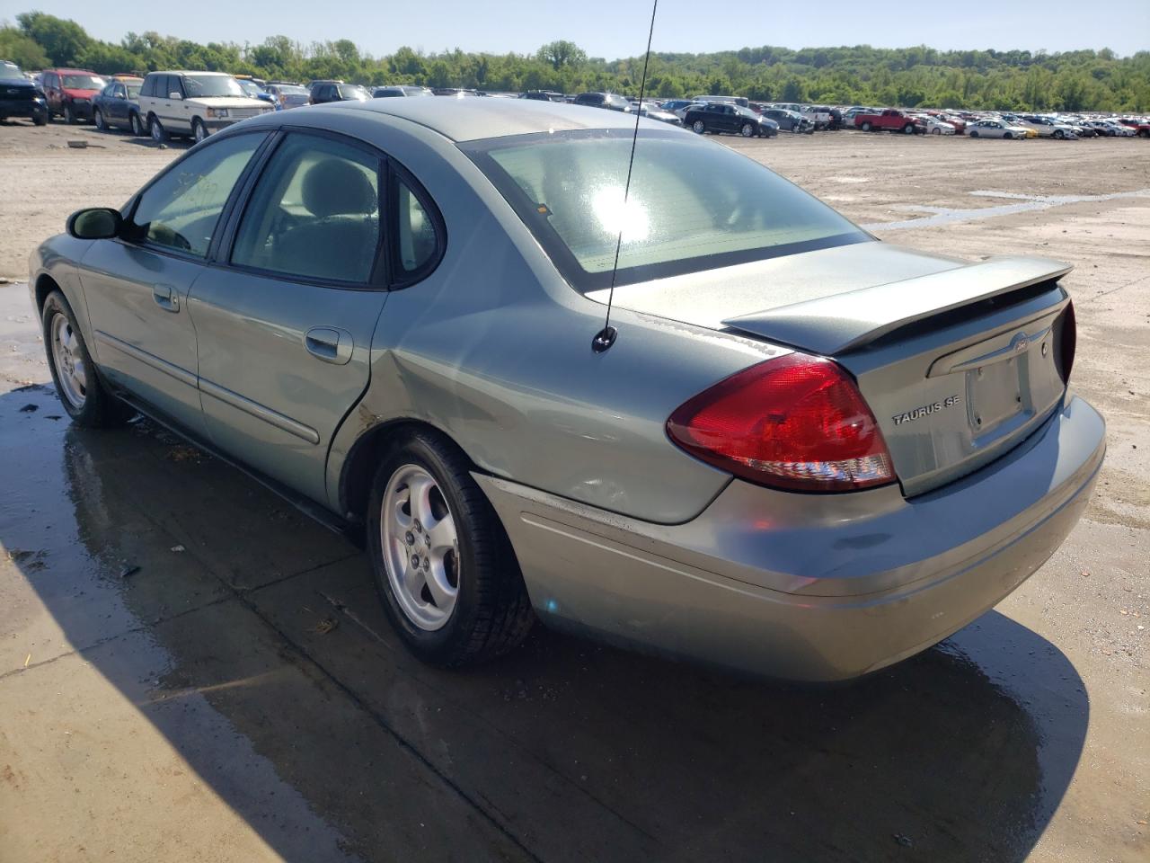 Photo 3 from auction – 2006 FORD TAURUS SE with VIN 1FAFP53U66A261160