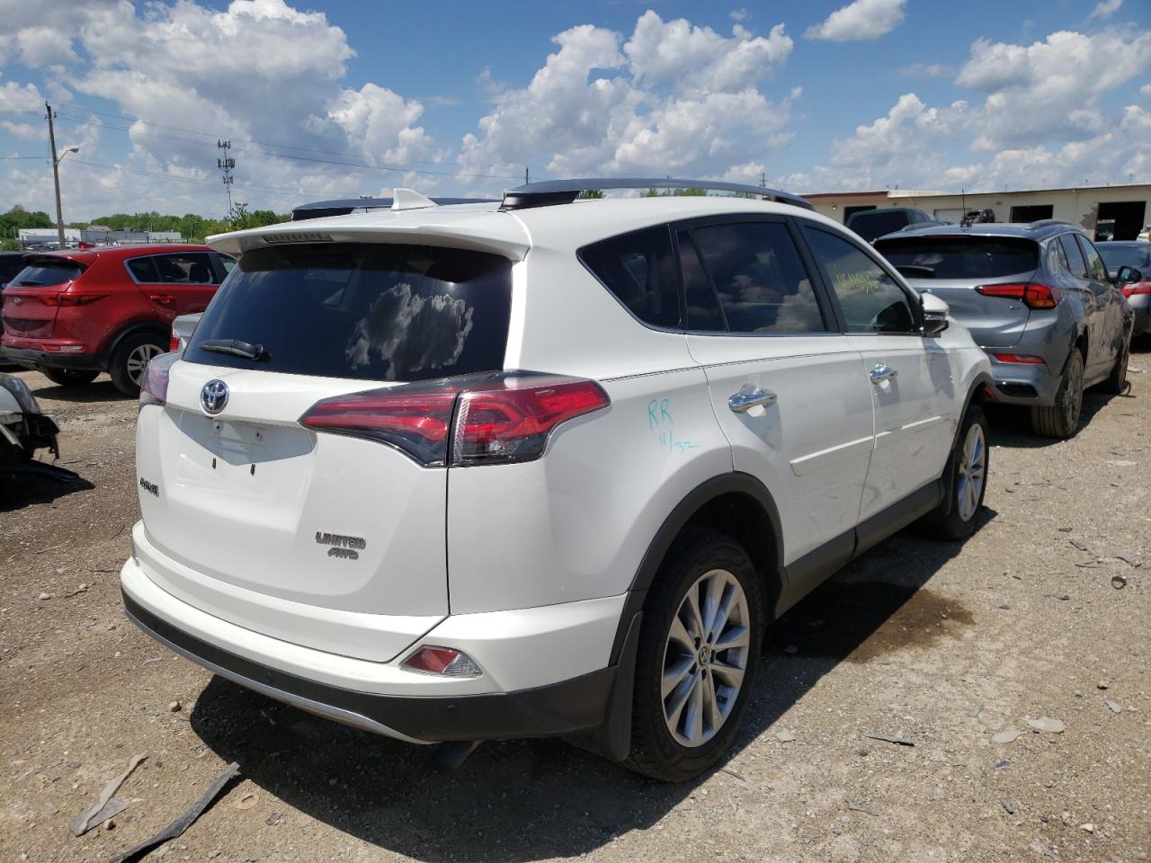 Photo 4 from auction – 2017 TOYOTA RAV4 LIMIT with VIN 2T3DFREV9HW604825