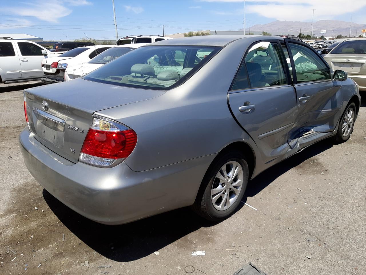 Photo 4 from auction – 2005 TOYOTA CAMRY LE with VIN 4T1BF30K65U591845