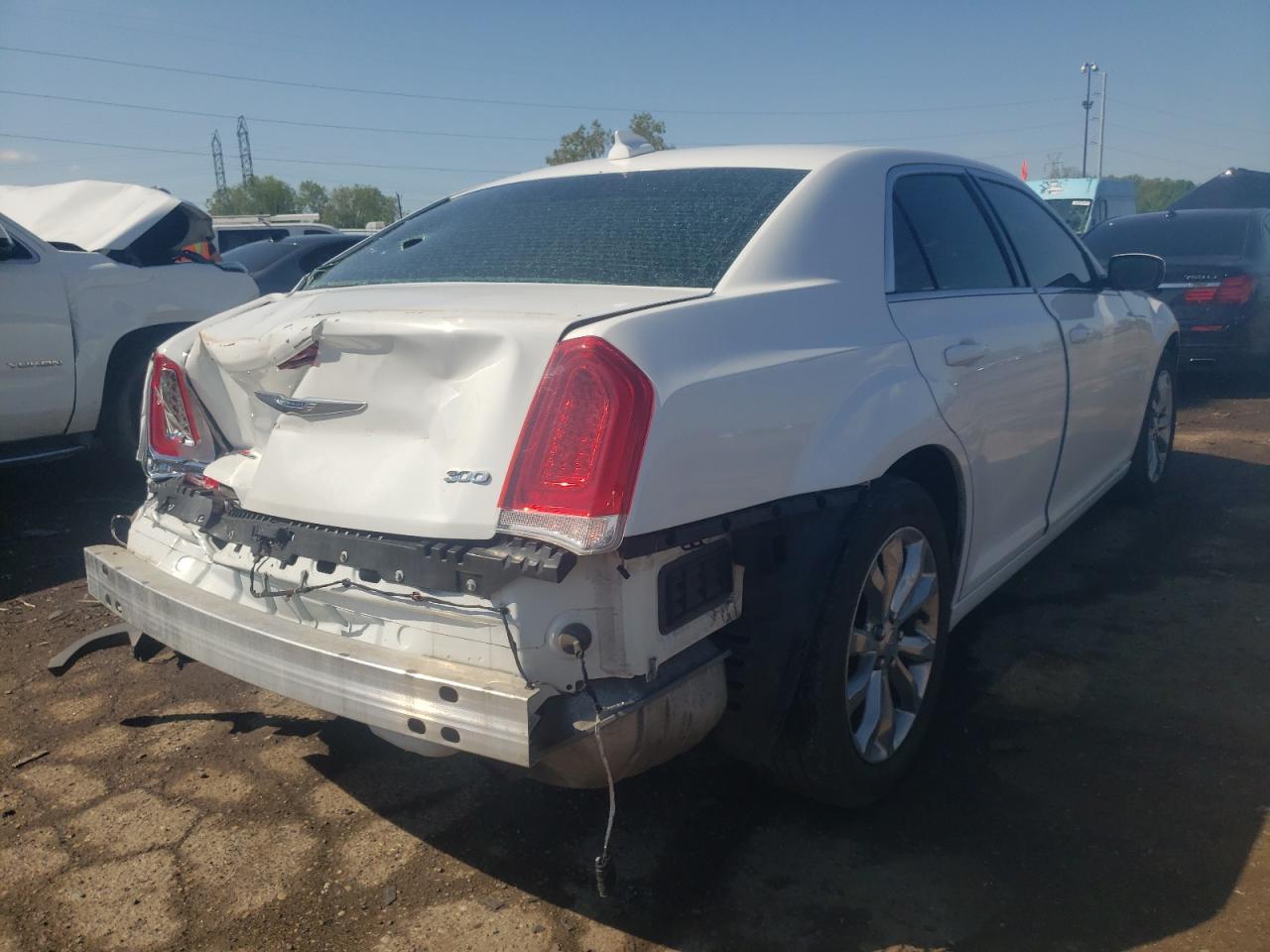Photo 4 from auction – 2016 CHRYSLER 300 LIMITE with VIN 2C3CCARG4GH164551