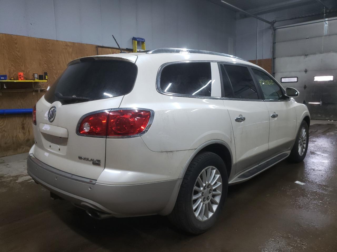 Photo 4 from auction – 2010 BUICK ENCLAVE CX with VIN 5GALVBED3AJ192615