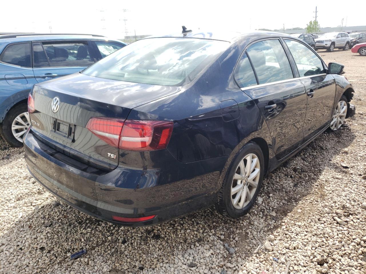 Photo 4 from auction – 2017 VOLKSWAGEN JETTA SE with VIN 3VWDB7AJ9HM361115