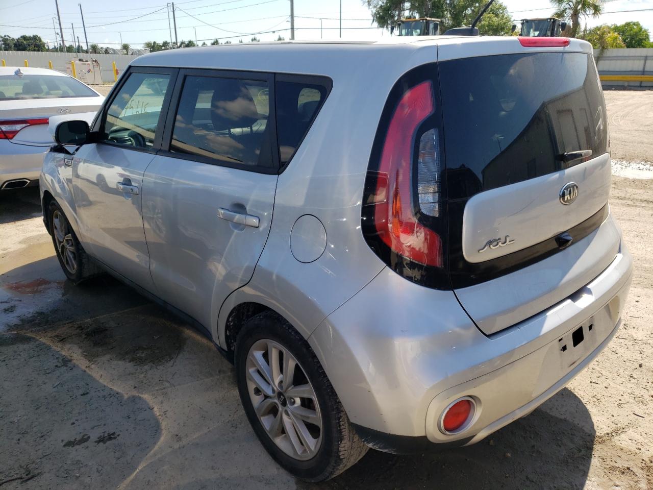Photo 3 from auction – 2017 KIA SOUL + with VIN KNDJP3A55H7417645
