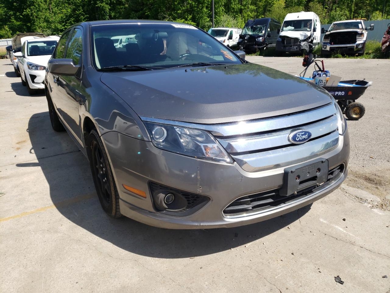 FORD FUSION SE 2010 with VIN 3FAHP0HA2AR418353 - Photo from auction