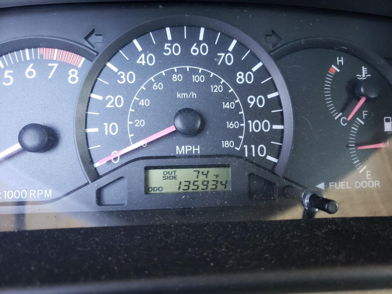 Photo 8 from auction – 2005 TOYOTA COROLLA CE with VIN 2T1BR32E15C323723