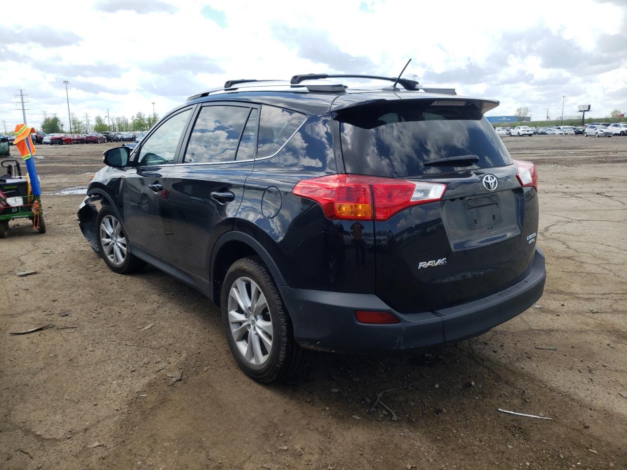 Photo 3 from auction – 2015 TOYOTA RAV4 LIMIT with VIN 2T3DFREV6FW283145