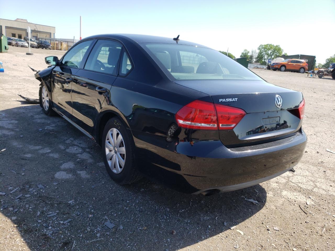 Photo 3 from auction – 2013 VOLKSWAGEN PASSAT S with VIN 1VWAP7A31DC038081