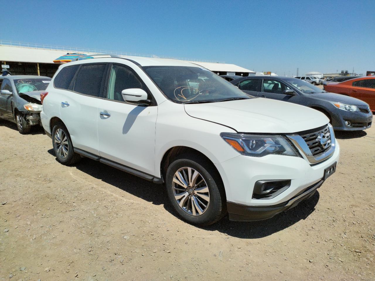 NISSAN PATHFINDER 2020 with VIN 5N1DR2BN7LC613582 - Photo from auction
