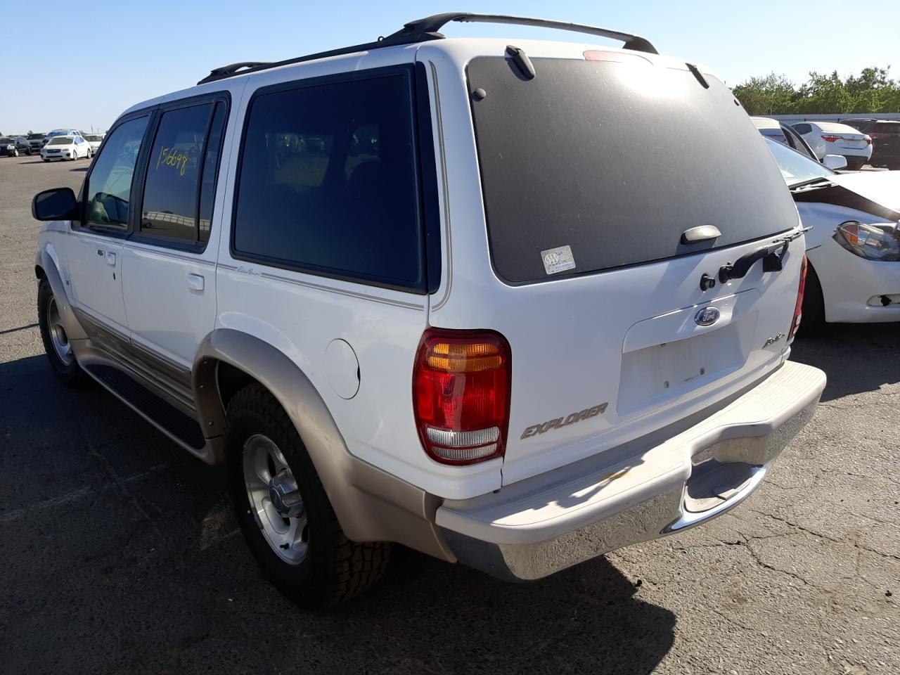 Photo 3 from auction – 1998 FORD EXPLORER with VIN 1FMZU35P8WZB92125
