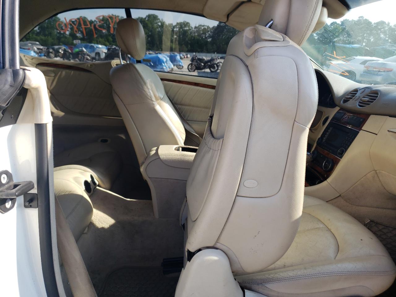 Photo 6 from auction – 2008 MERCEDES-BENZ CLK 550 with VIN WDBTK72G58T095593