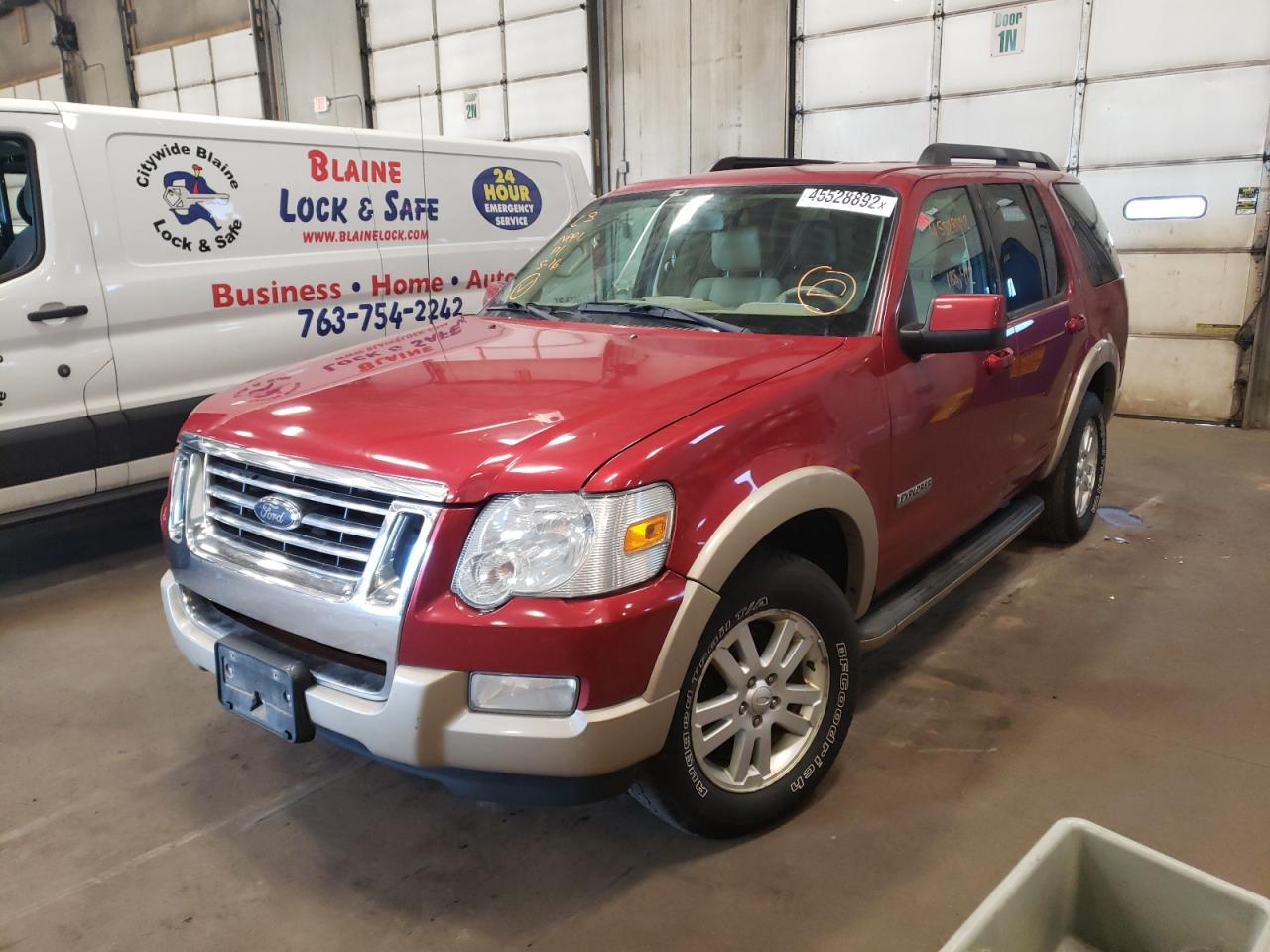 Photo 2 from auction – 2008 FORD EXPLORER E with VIN 1FMEU74E78UA84150