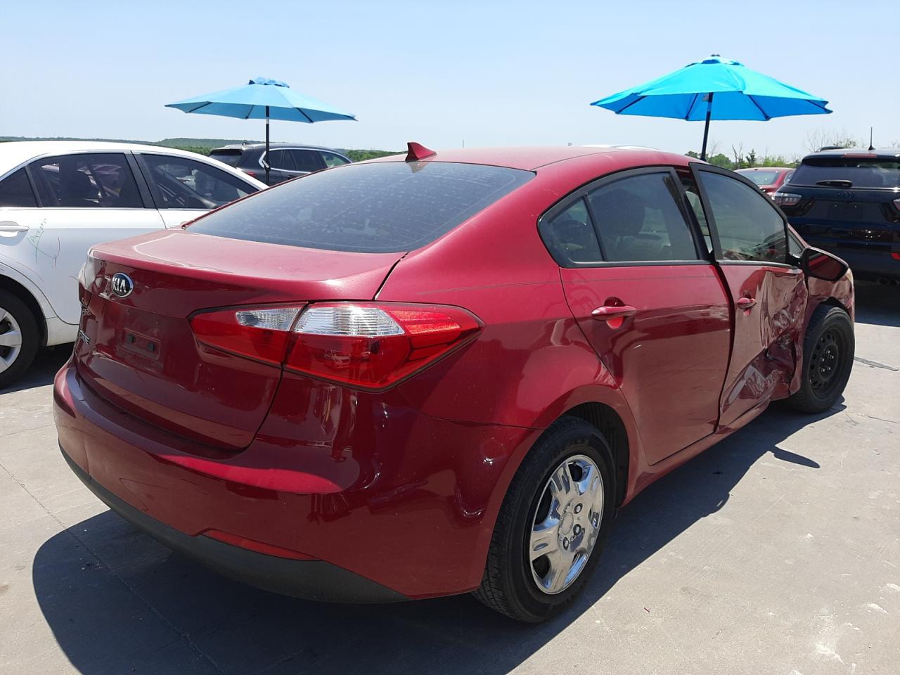 Photo 4 from auction – 2016 KIA FORTE LX with VIN KNAFK4A60G5606178