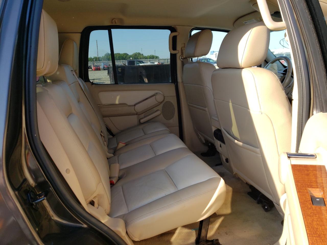 Photo 6 from auction – 2006 FORD EXPLORER E with VIN 1FMEU64E66UB32826