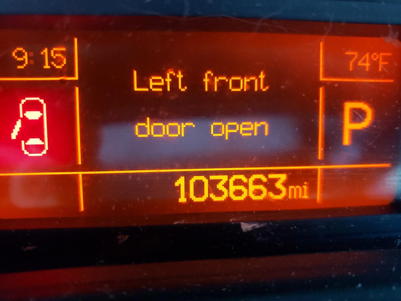 Photo 8 from auction – 2014 FIAT 500L LOUNG with VIN ZFBCFACH8EZ015404