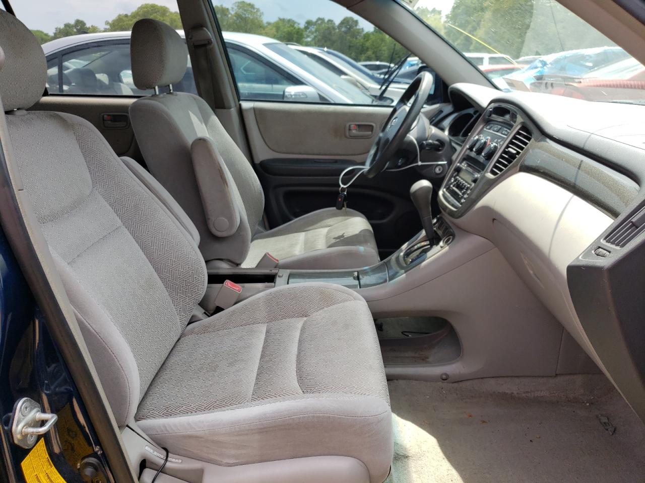 Photo 5 from auction – 2002 TOYOTA HIGHLANDER with VIN JTEHF21A420043968