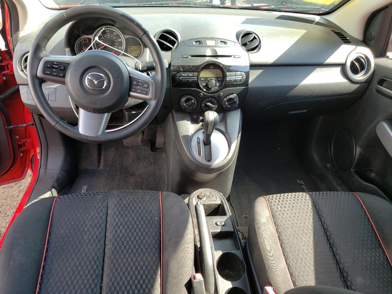 Photo 9 from auction – 2011 MAZDA MAZDA2 with VIN JM1DE1HY0B0130043