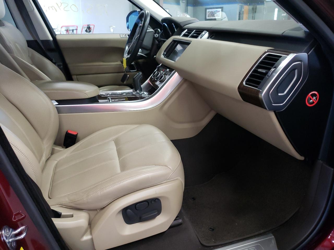 Photo 5 from auction – 2015 LAND ROVER RANGE ROVE with VIN SALWR2VF3FA519161