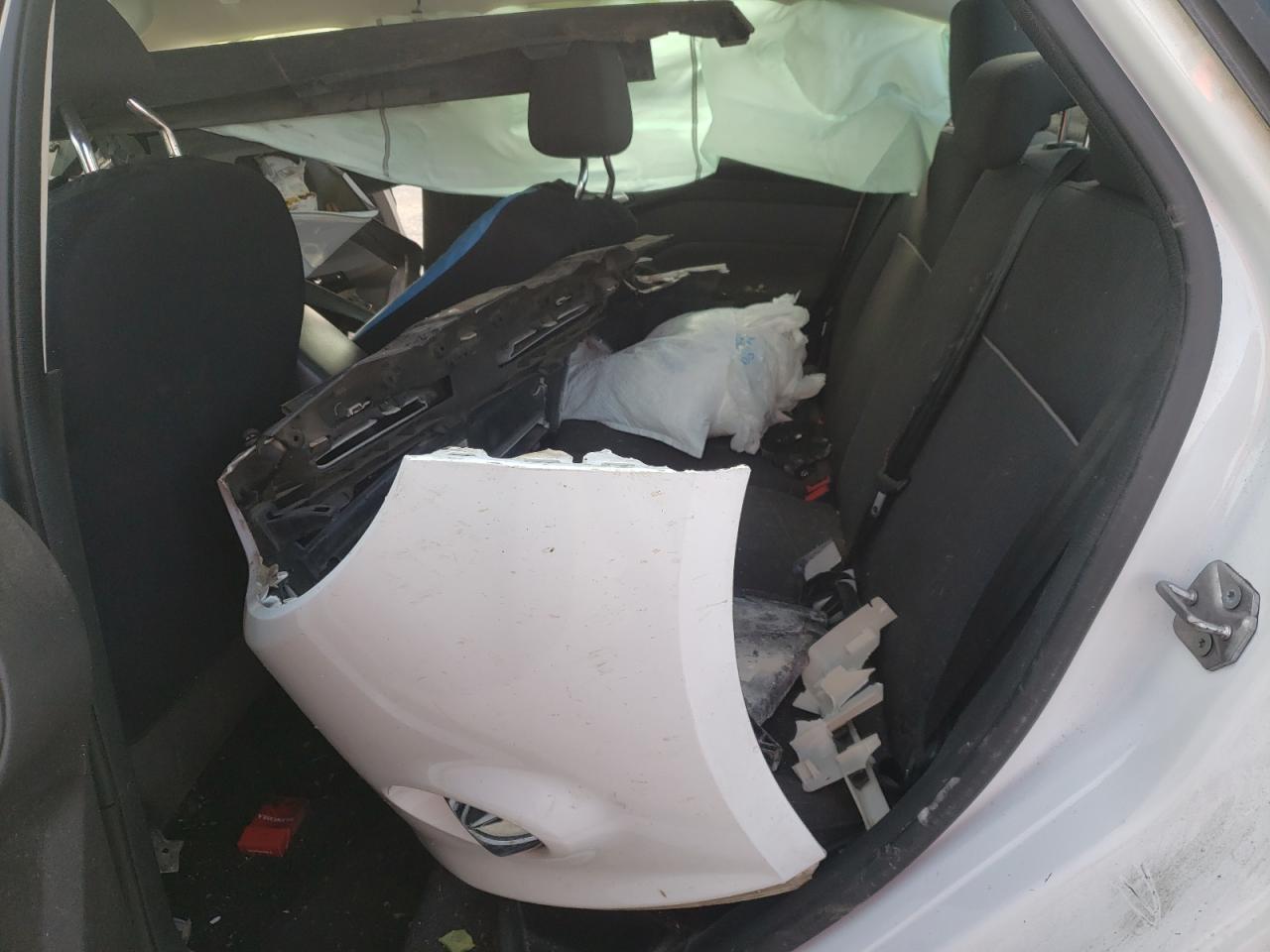 Photo 6 from auction – 2012 FORD FOCUS SEL with VIN 1FAHP3H2XCL367129